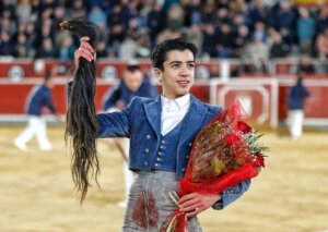 Marco Pérez cortó un rabo este sábado en el festival de Albacete. Foto: Arjona