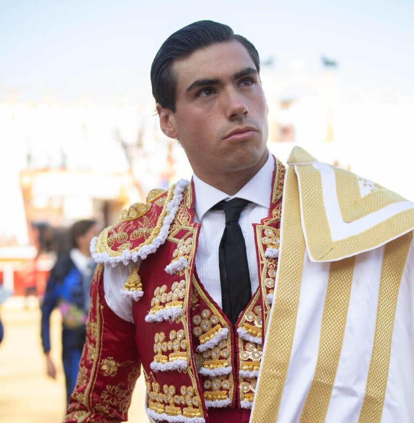 El novillero Félix San Román, con apoderado