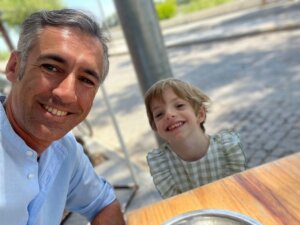 Juan Sierra junto a su sobrino Manuel.