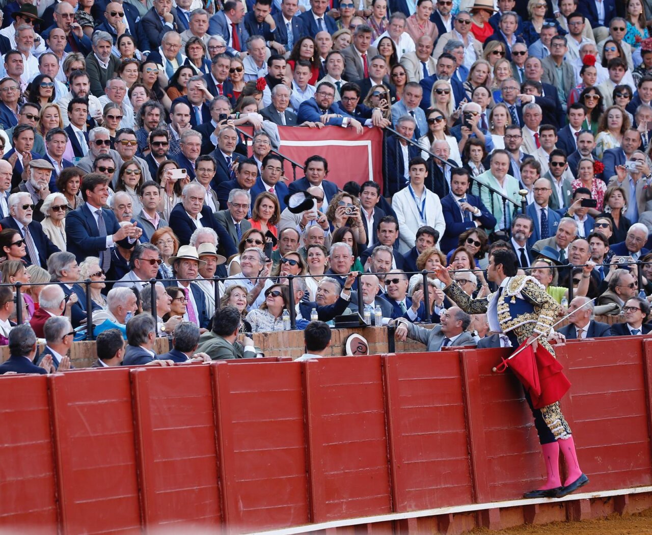 ...Y Perera brindó a El Juli en la Maestranza