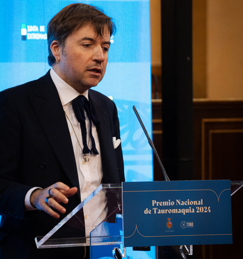 Albert Serra: "Me alegro de haber hecho lo contrario de lo que se esperaba"