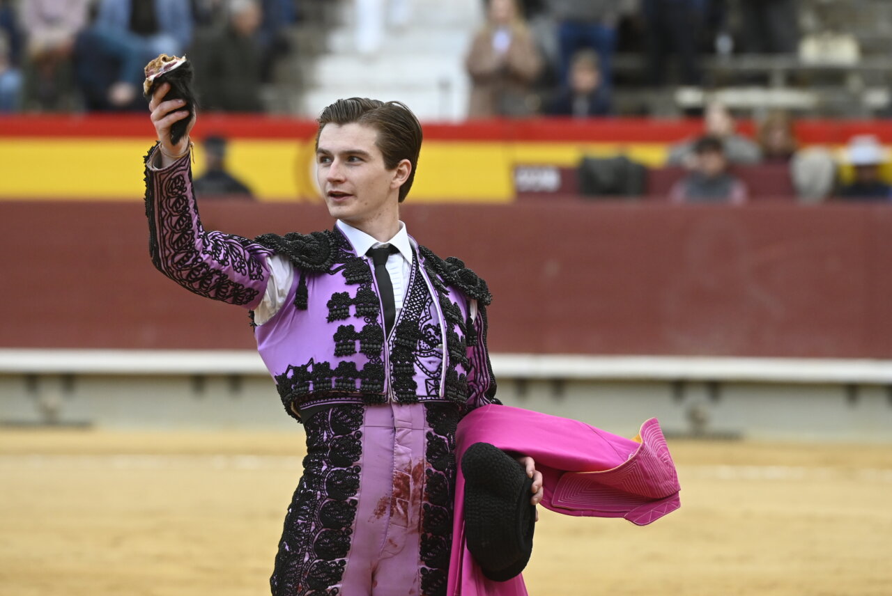 Ruiz de Velasco y Hnas. Angoso, personalidad y bravura en Castellón