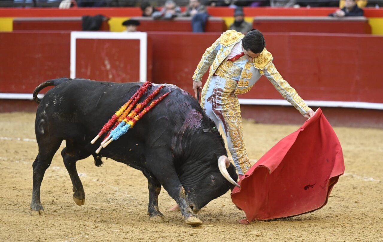 Palacio… y ahora El Mene: Zaragoza manda en Valencia