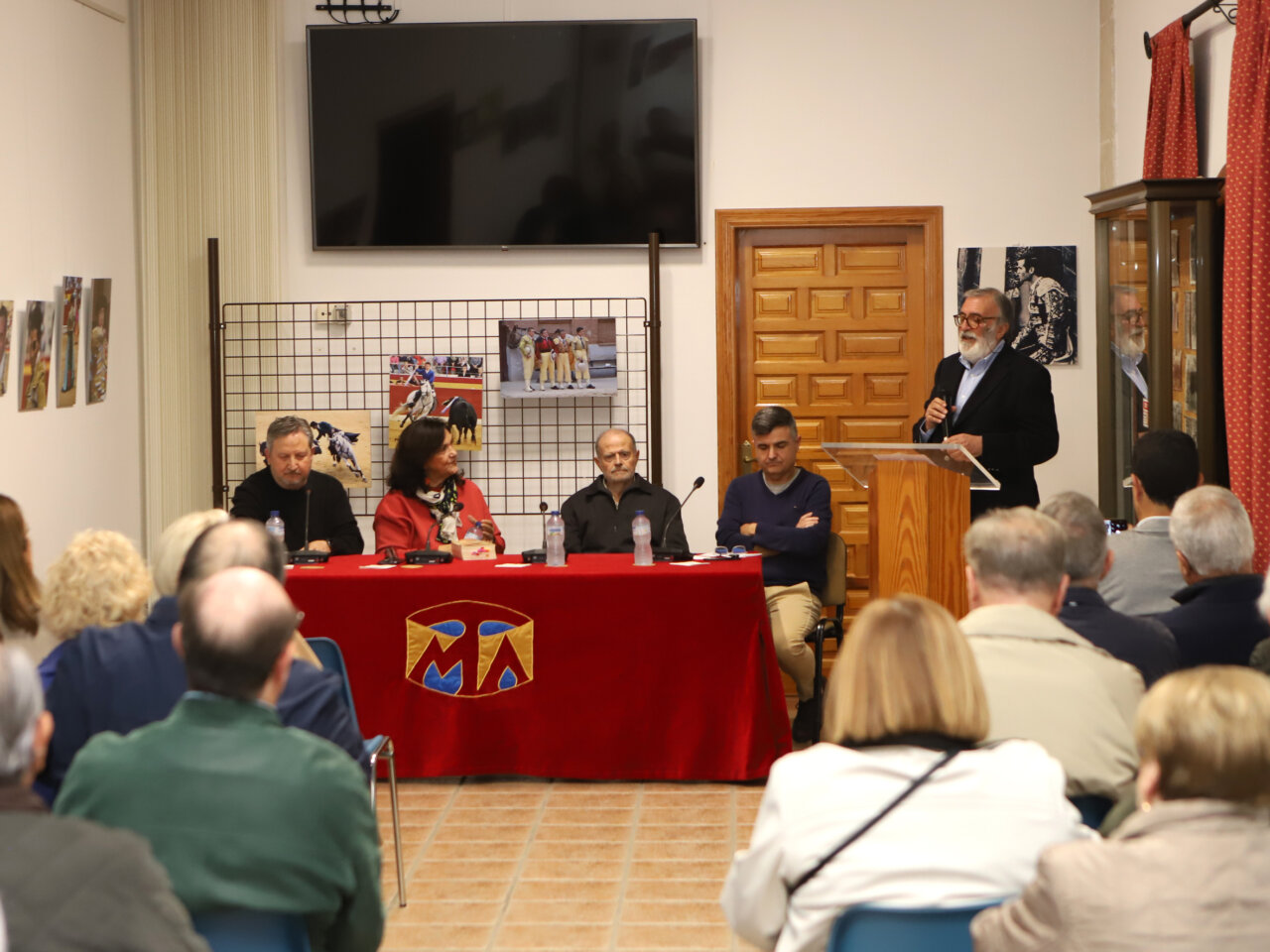 "Miguel Hernández y los toros", en la mesa redonda de Alicante