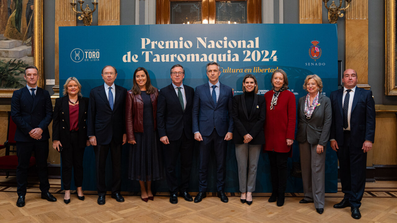 Múltiples personalidades en la entrega del Premio Nacional de Tauromaquia en el Senado