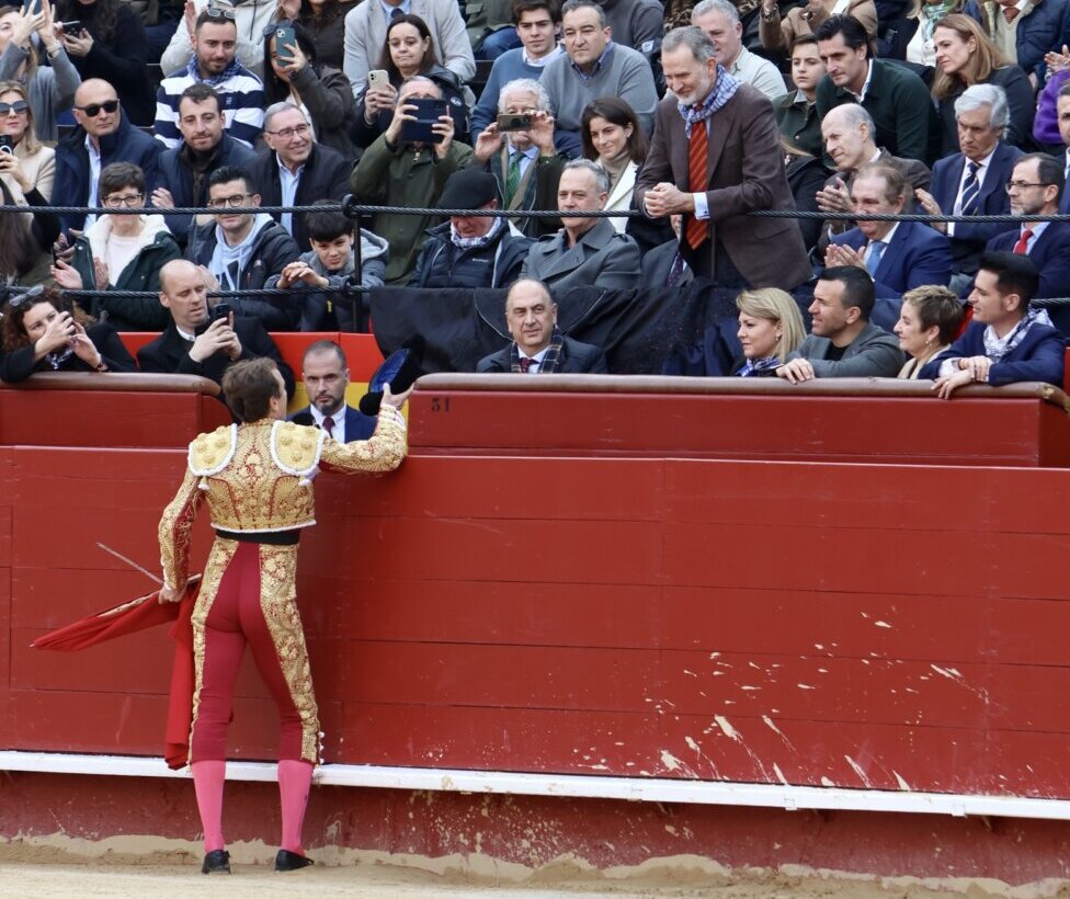 El brindis de Román al rey: "Su compromiso con el pueblo valenciano que tanto ha sufrido ha sido un ejemplo"