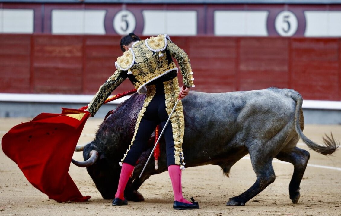 Castaño, del triunfo al hule en Las Ventas