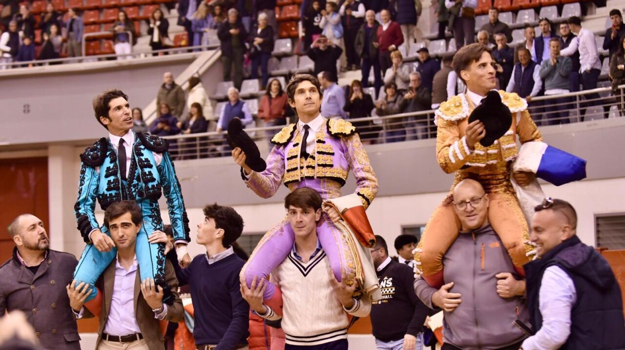 Castella, Cayetano y Caballero reivindican el toreo con un No Hay Billetes en Las Rozas