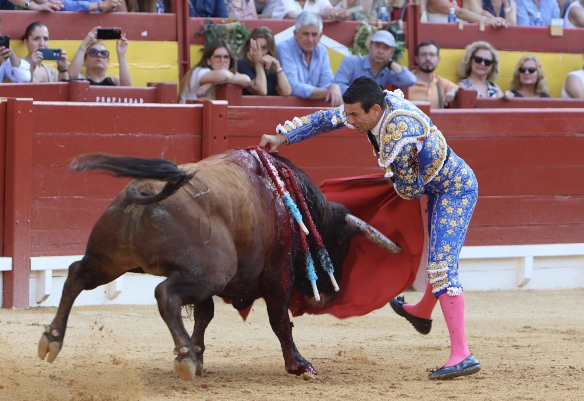Manzanares, rey de espadas en Alicante