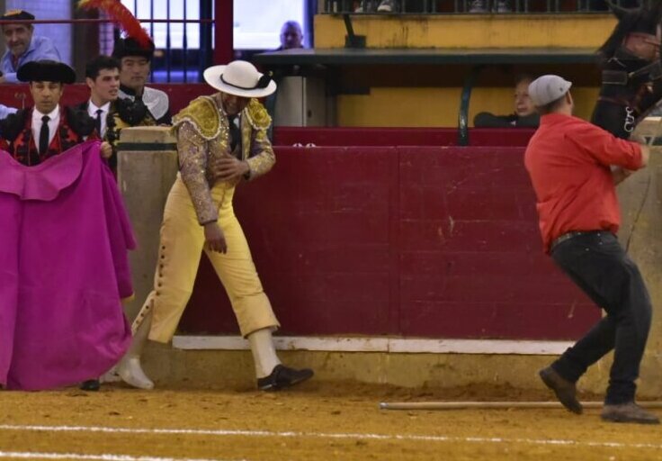 Pedro Morales, "traumatismo en hombro derecho con posible fractura de húmero de pronóstico reservado"