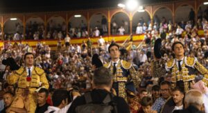 Sevillano, peruano y toledano salieron a hombros el pasado año.