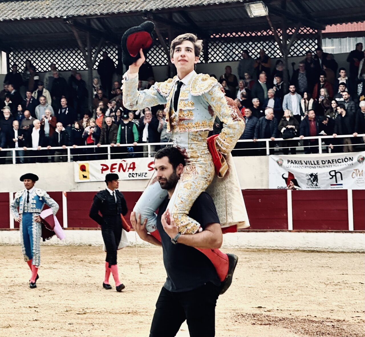 Julio Norte reedita su triunfo en Garlin en el debut de Domecq Núñez