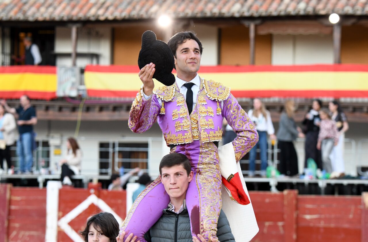 García Pulido, dos orejas en una interesante tarde en Colmenar de Oreja