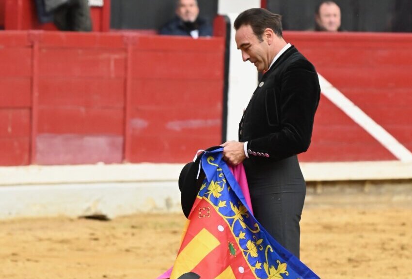 ¡A los toros, a los toros!... por solidaridad y valencianía