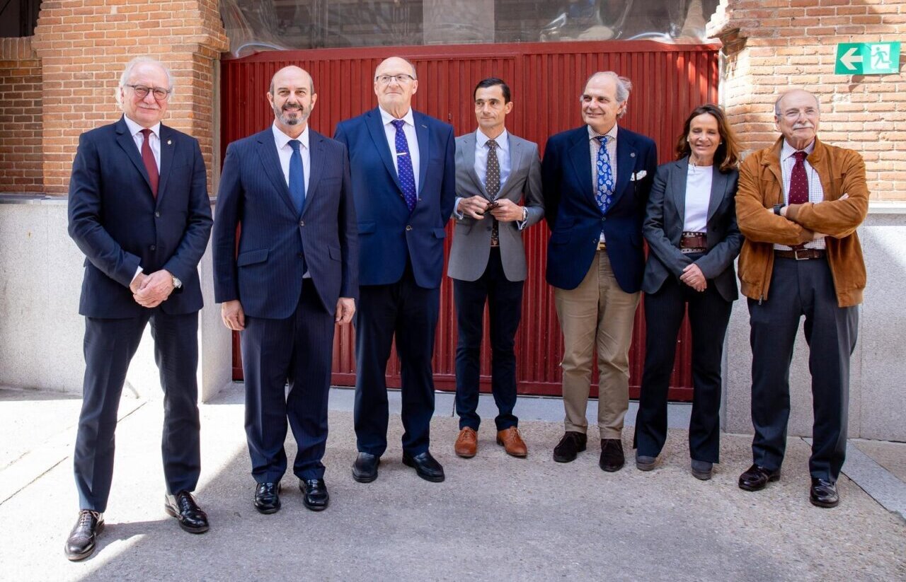 Gran éxito en el Curso de iniciación en Cirugía Taurina de Las Ventas