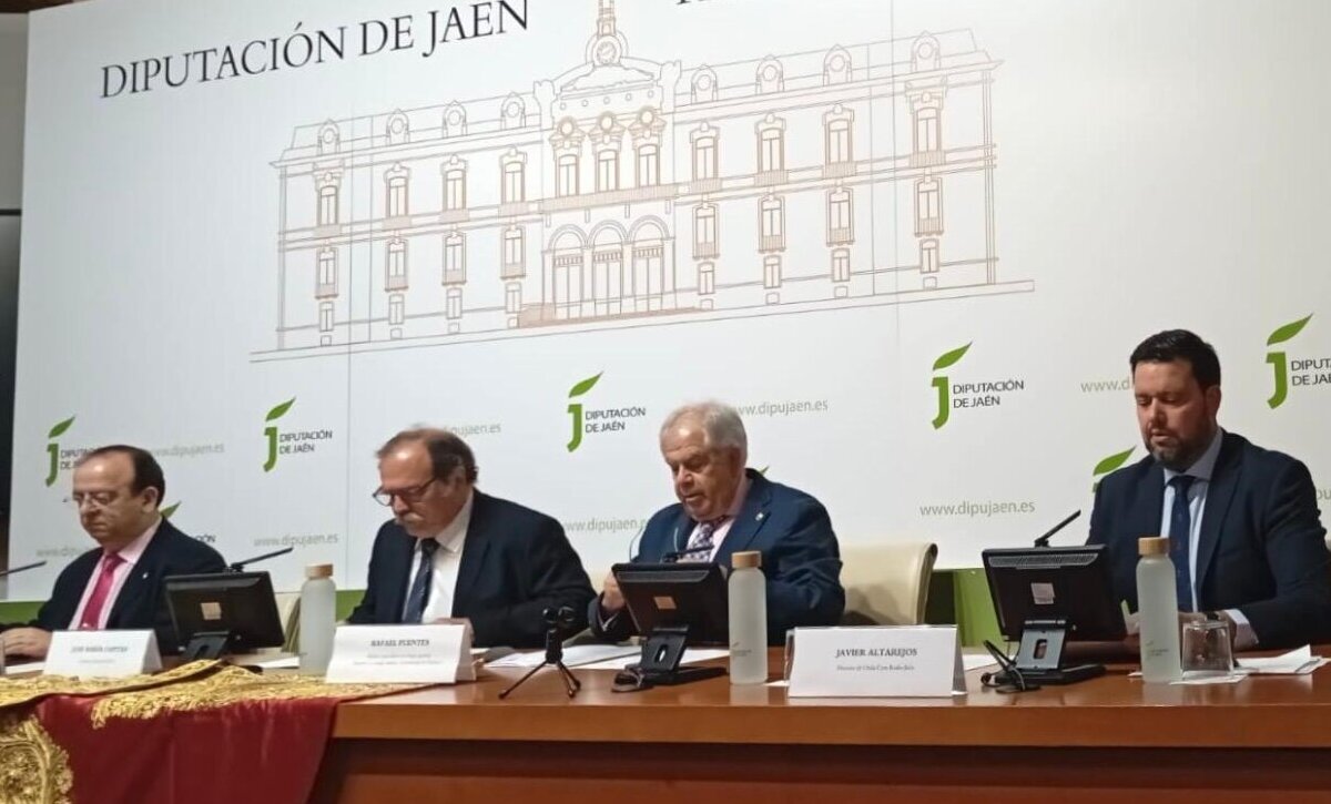 Rafael Fuentes Martos diserta sobre la cirugía taurina en Jaén