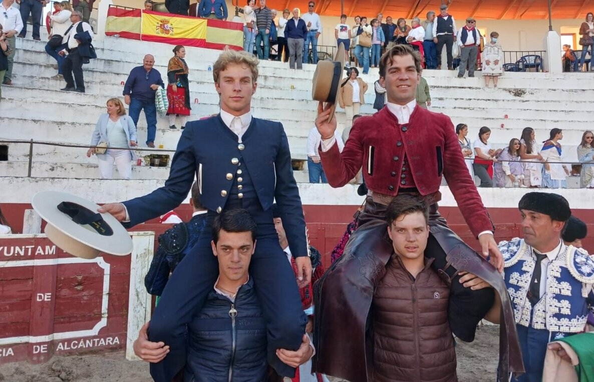 Sebastián Fernández y Duarte Fernandes triunfan en Valencia de Alcántara