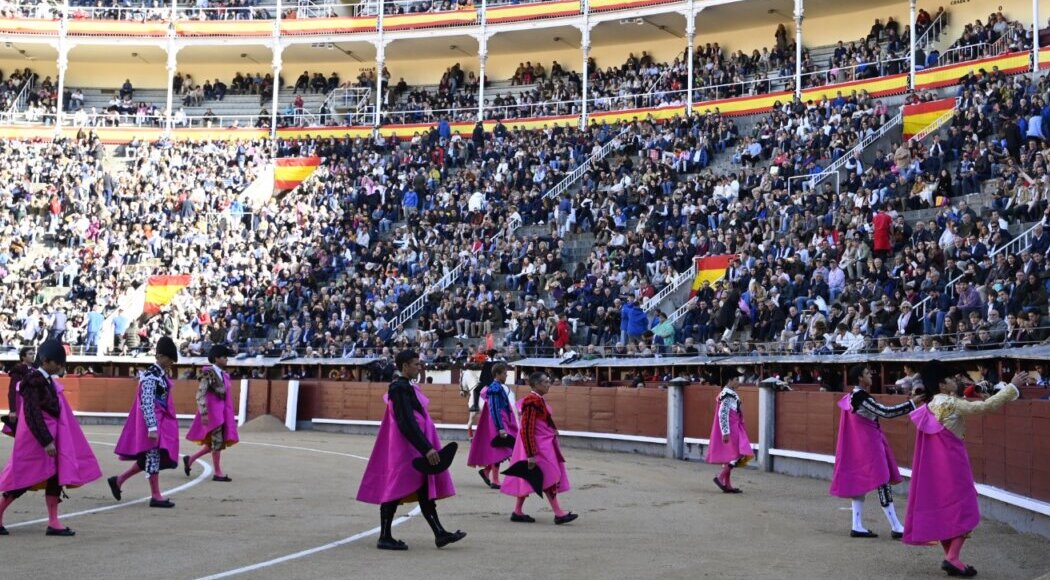 La corrida goyesca del Dos de Mayo en Las Ventas, en imágenes