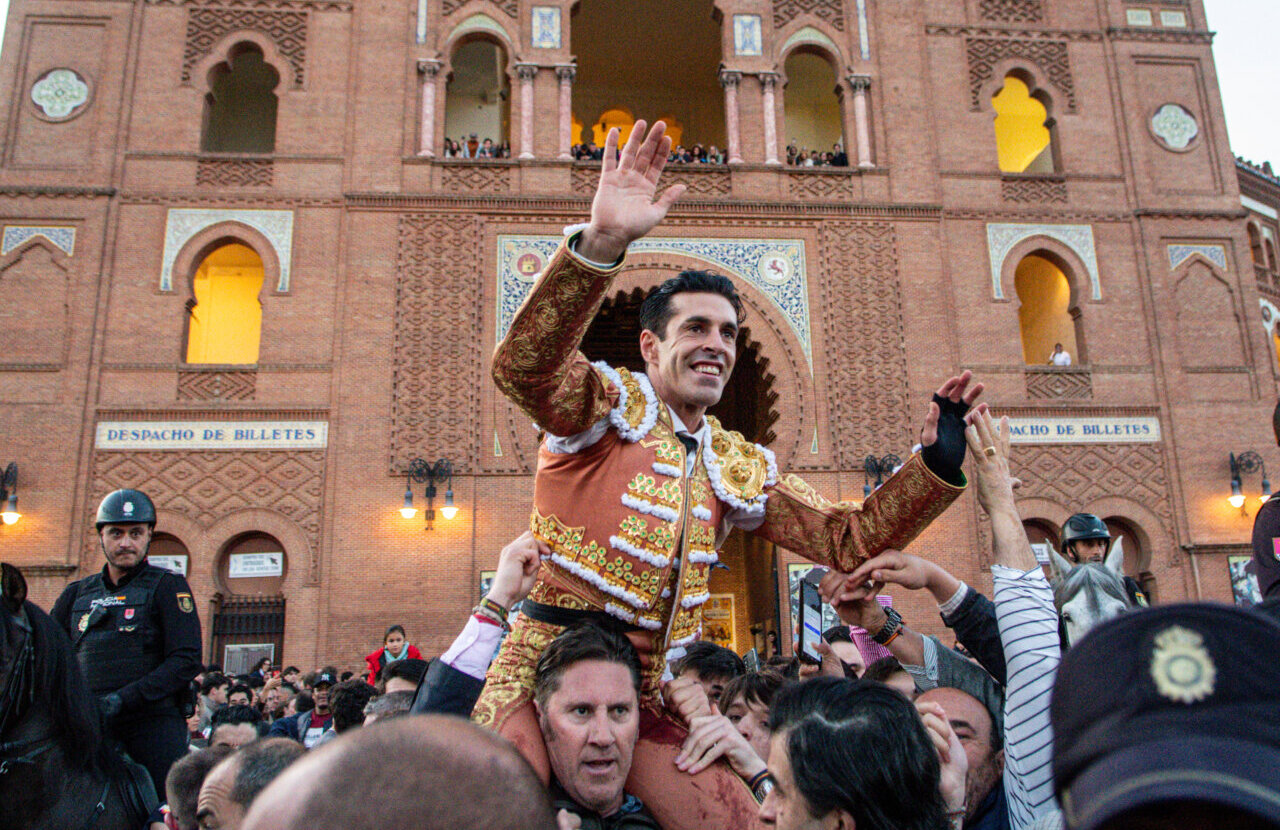 Así fue la sexta salida en hombros de Talavante en Madrid