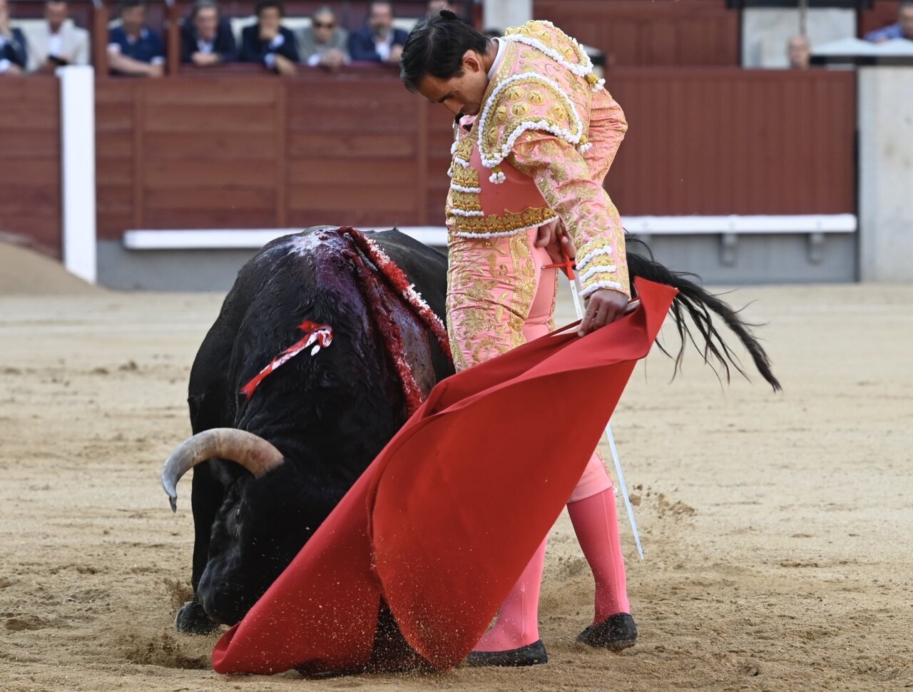 Madrid se rinde al toreo inmenso de Fortes