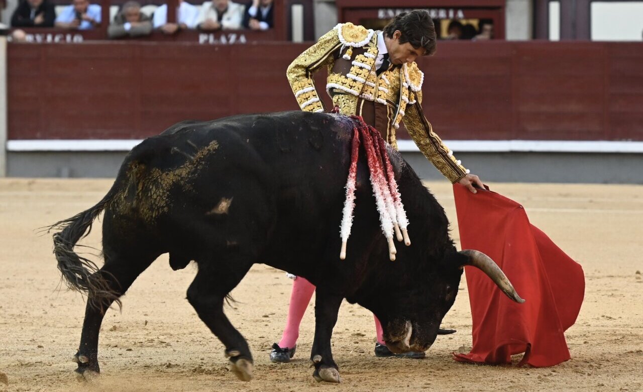 Un buen sobrero de Zacarías Moreno salva la tarde en Las Ventas