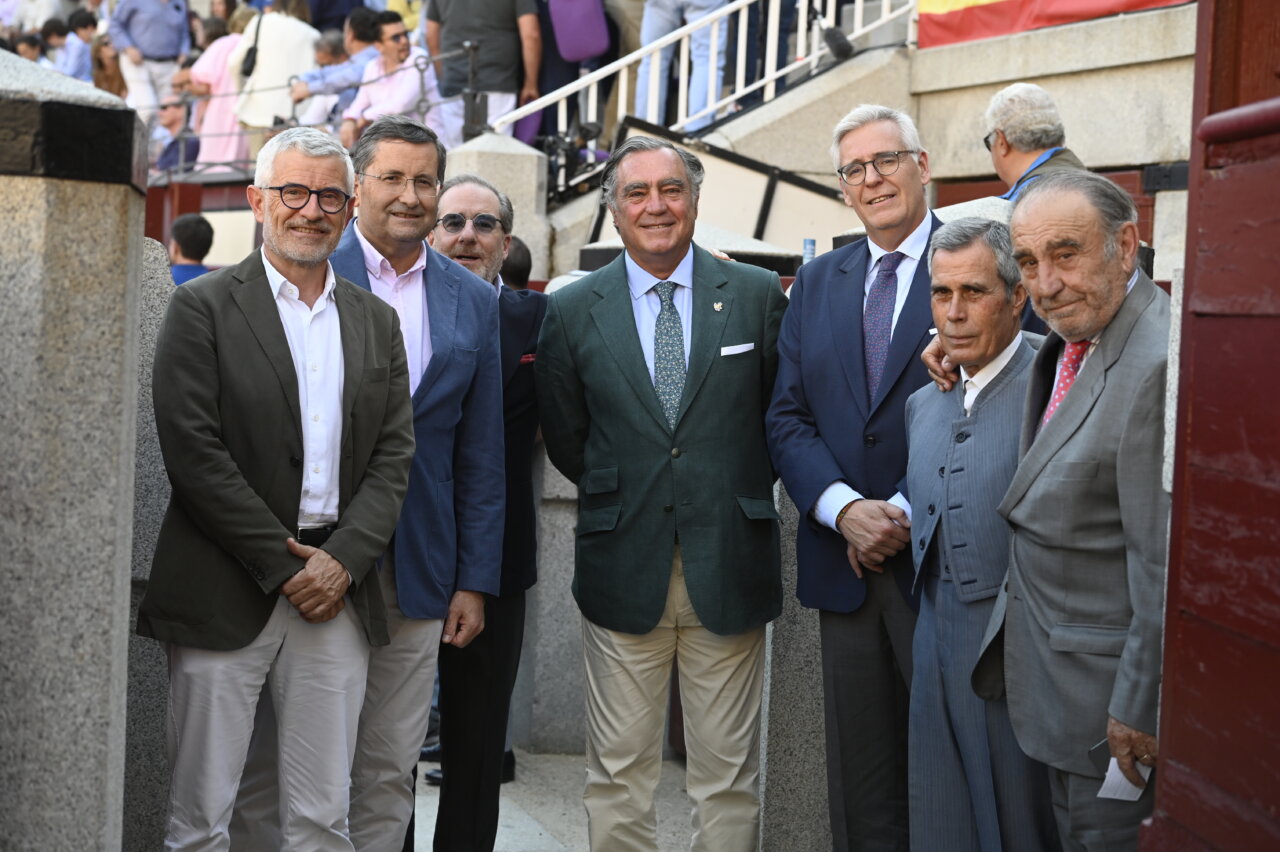 Ambientazo en un domingo de toros en Las Ventas