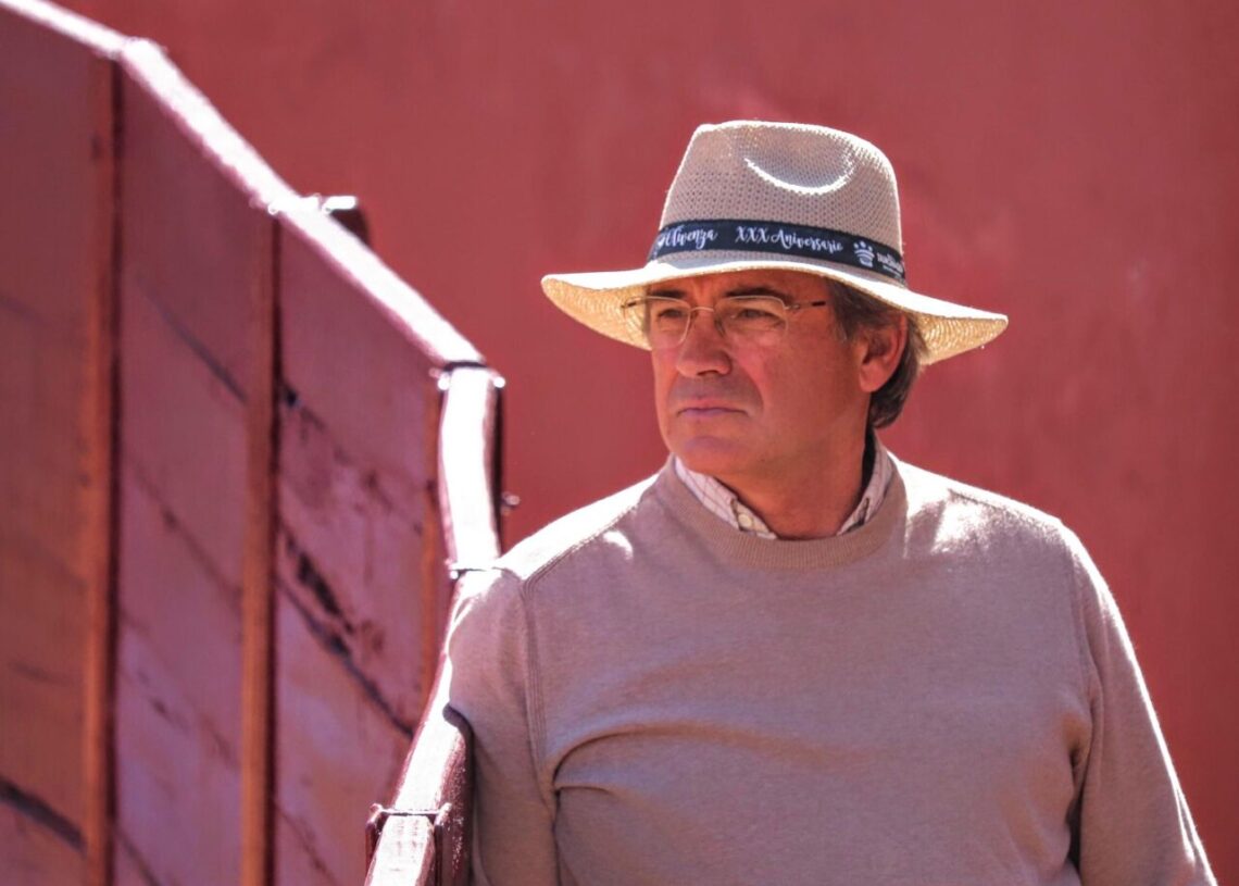 Luis Reina, cesado como director de la escuela de Badajoz: “En cinco minutos y por teléfono me dijeron que no contaban conmigo"