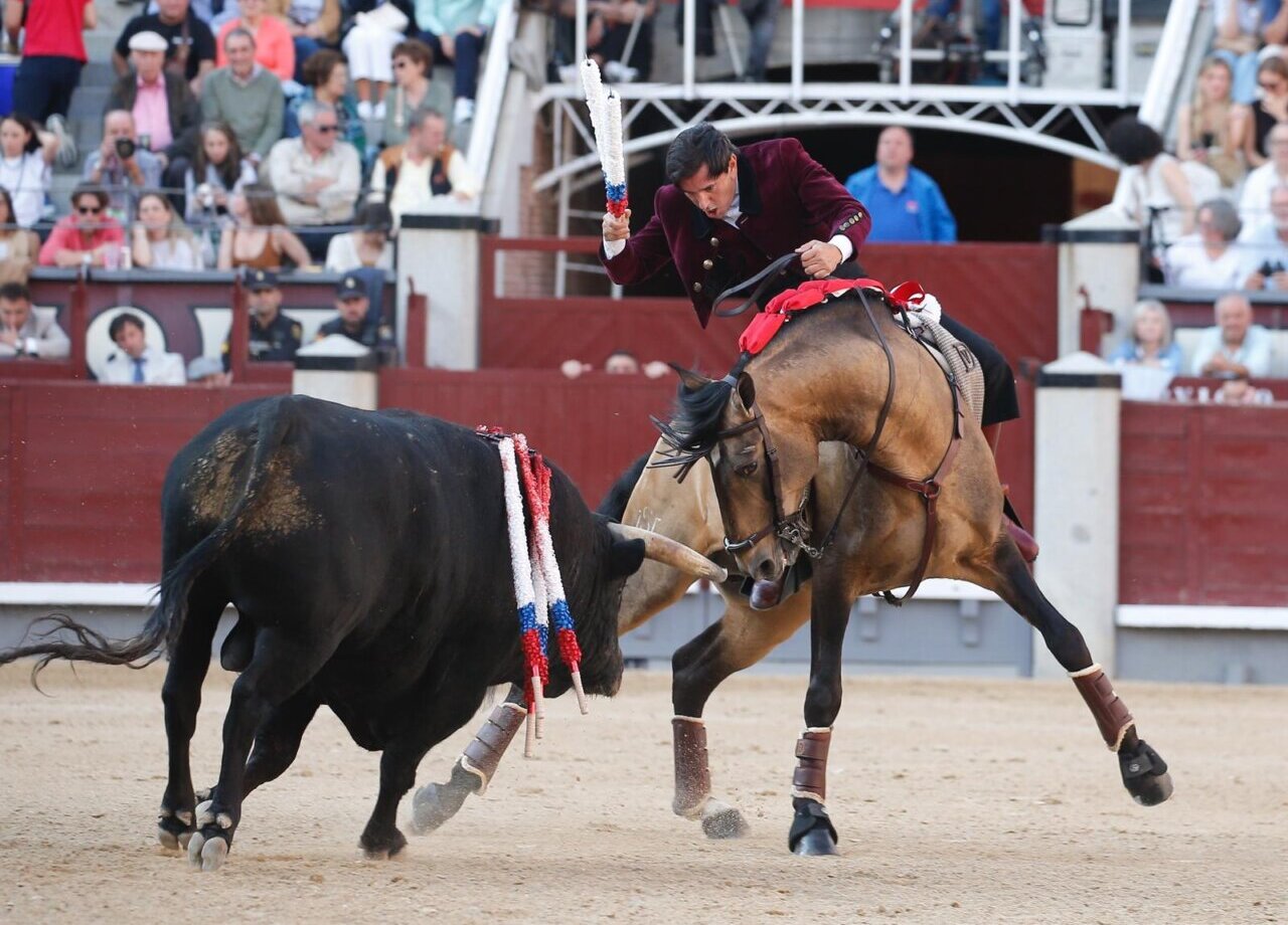 La terna toca pelo pero Ventura marca la pauta en Madrid