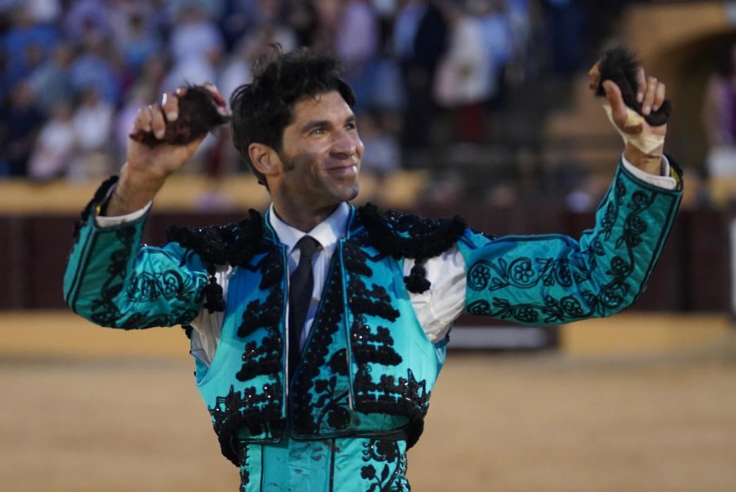 Cayetano Rivera, baja en Íscar, será sustituido por El Fandi