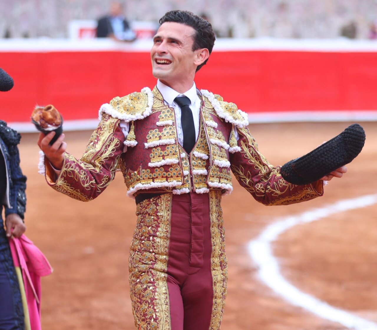 André Lagravere "El Galo" triunfa en Tixkokob cortando una oreja