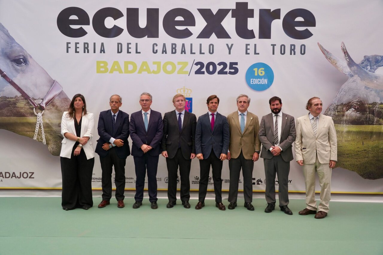 Ecuextre conmemora el aniversario de la RUCTL con una exposición dedicada a los ganaderos