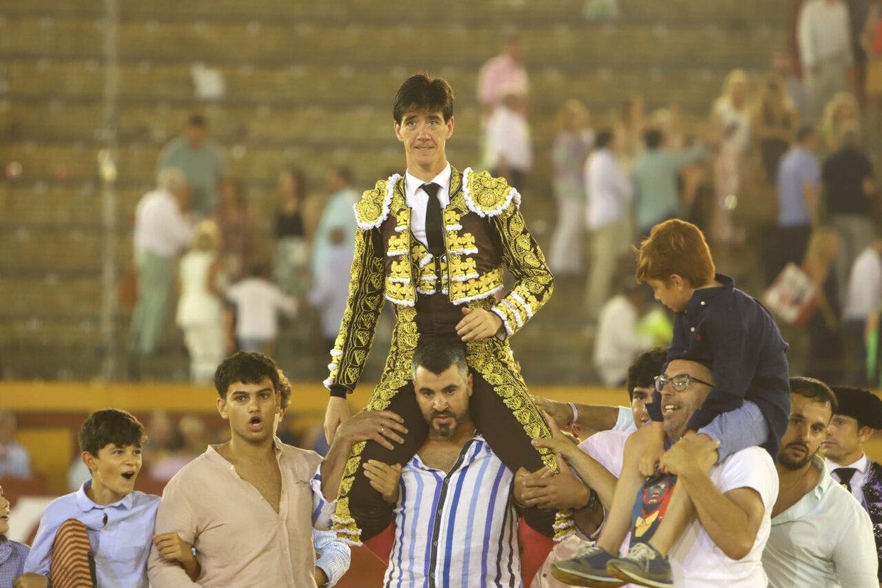 Esaú Fernández perpetúa su crédito con los Miuras en Algeciras