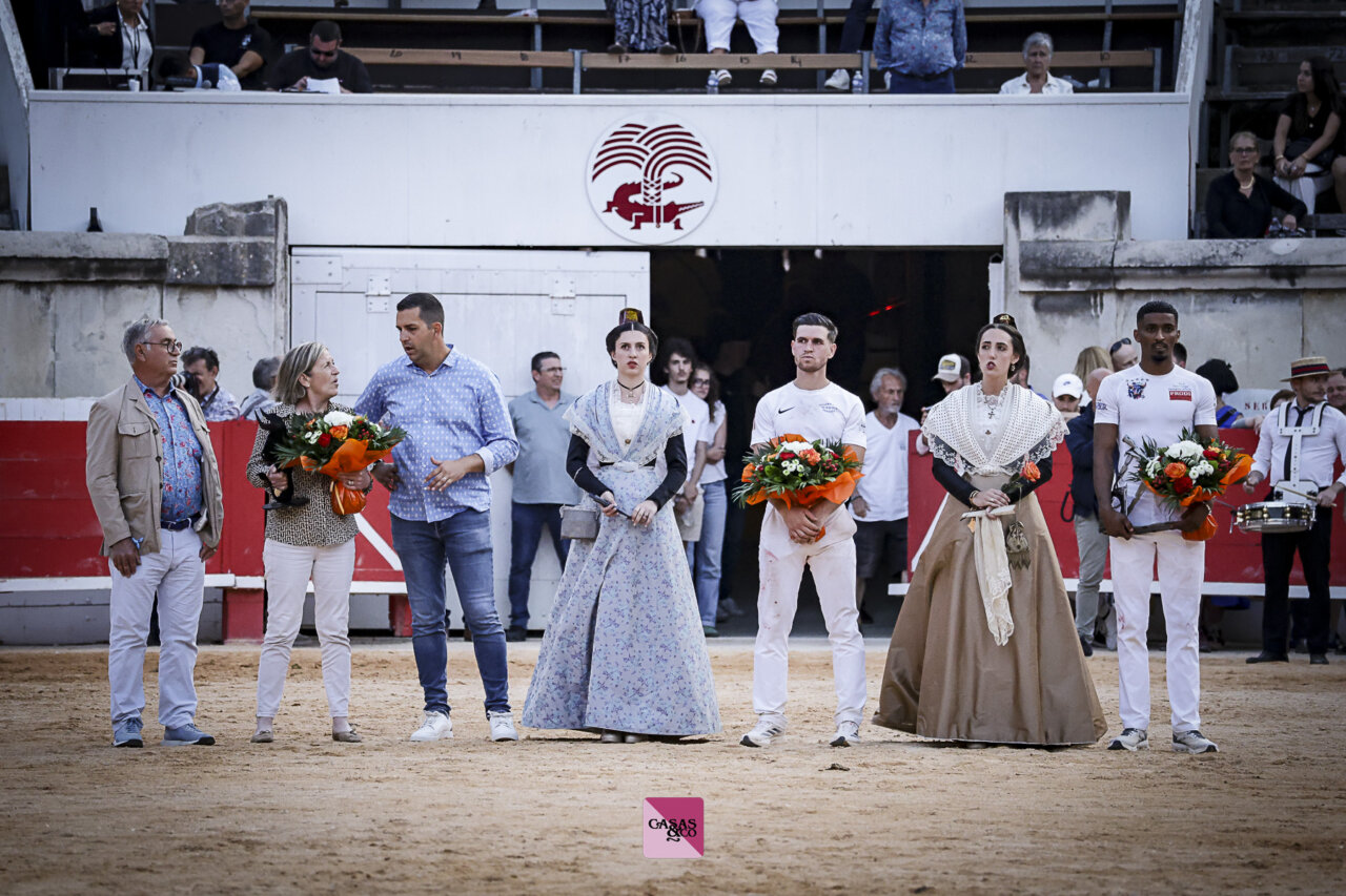 La corrida camarguesa de Nimes, la espectacularidad del festejo popular galo