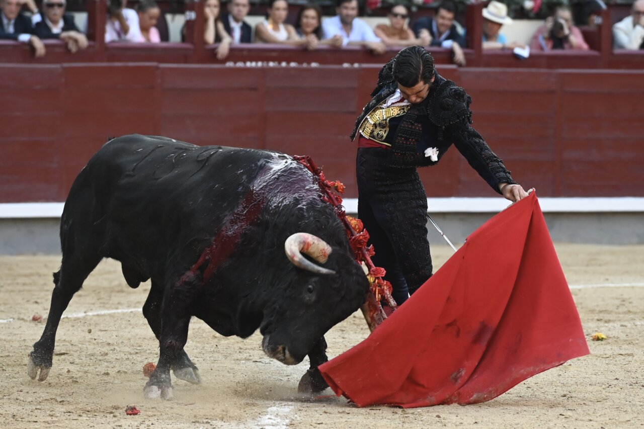 La primera puerta grande como matador de Morante en Madrid: ¡qué manera de torear!