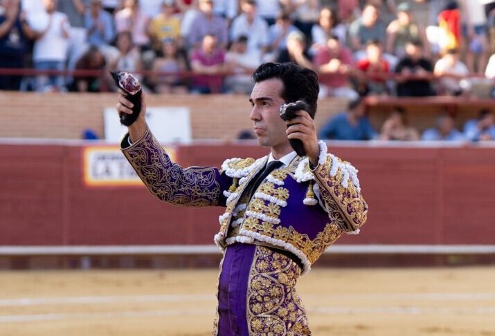 La torería de Morante, la rotundidad de Rufo y la ambición de Chicharro en Móstoles