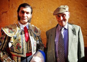 Manolo Lozano, junto a su último torero: Morante de la Puebla. Foto: Arjona