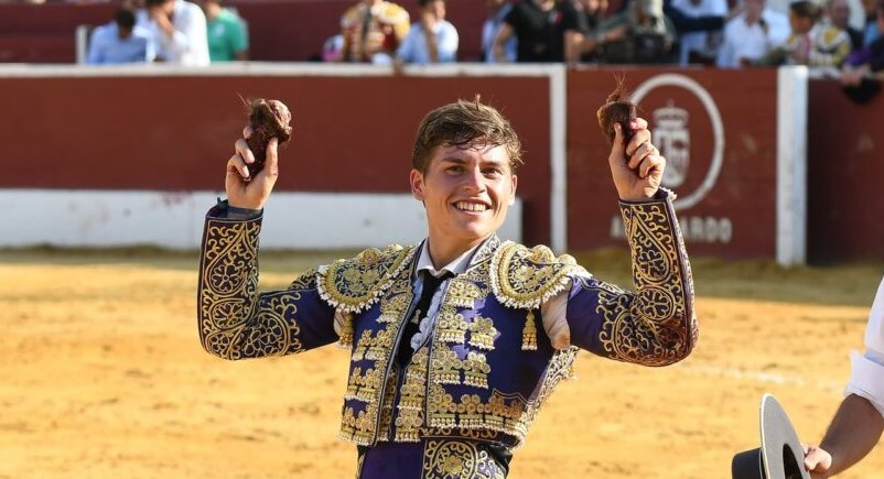 Álvaro Serrano, dos orejas en la semifinal del Circuito de Madrid en Alalpardo