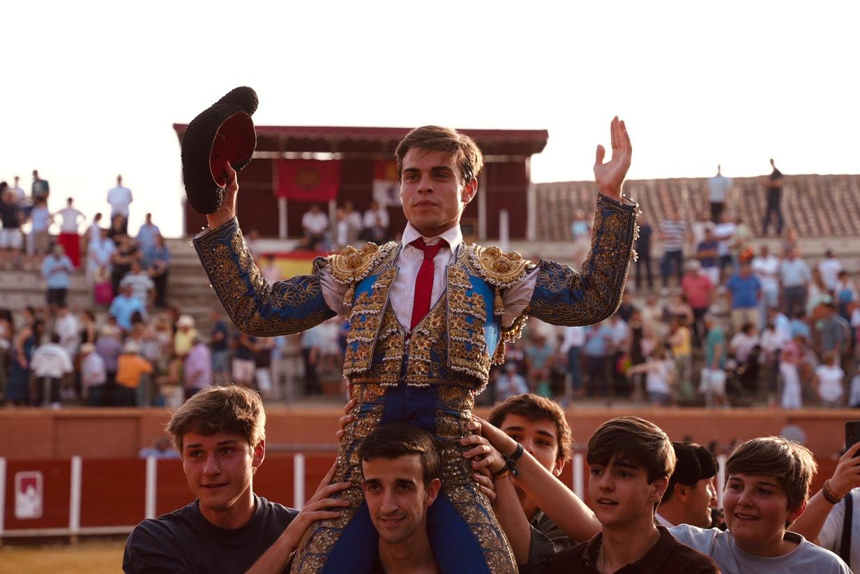 Puerta grande para Jesús Yglesias en Nava del Rey