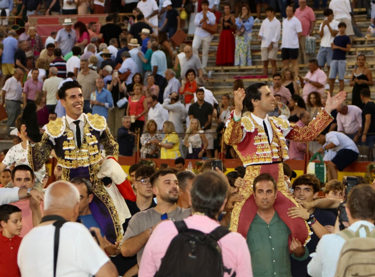 Talavante, que indulta un bravo toro de Cuvillo, y Juan Ortega, tarde explosiva en Alicante