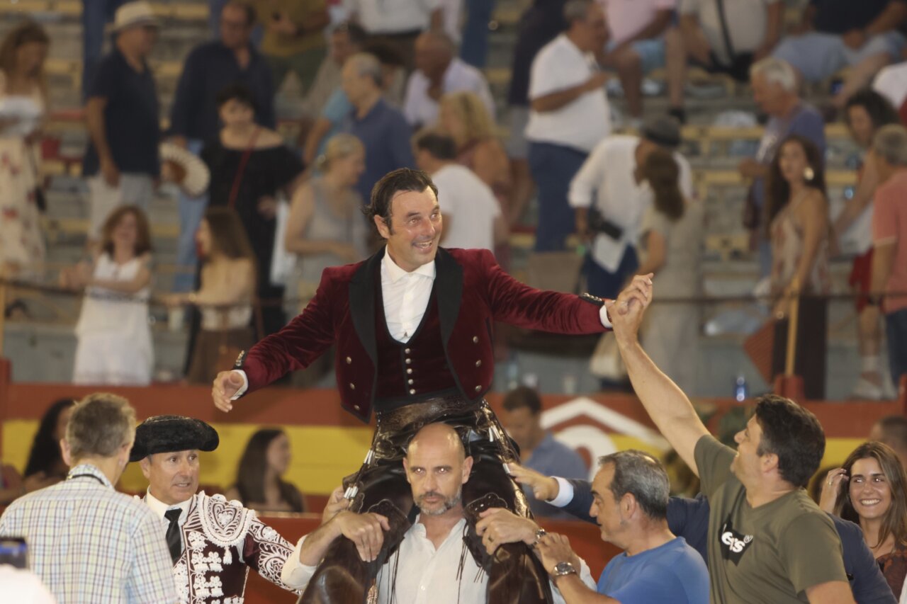 Triunfo de Andy Cartagena, por la puerta grande en el cierre de Alicante