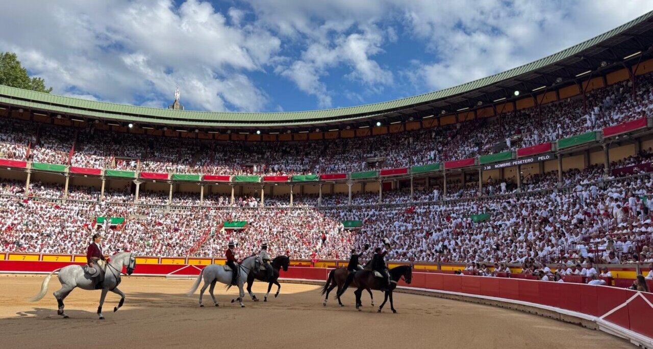 Todo listo para la corrida de rejones de Pamplona