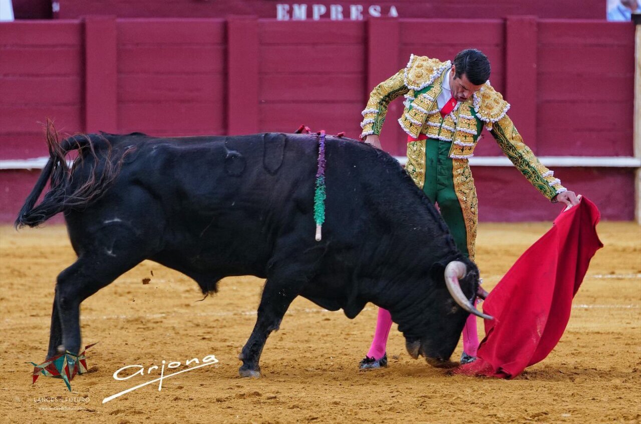 El oficio de Emilio de Justo se lleva el mano a mano de Málaga