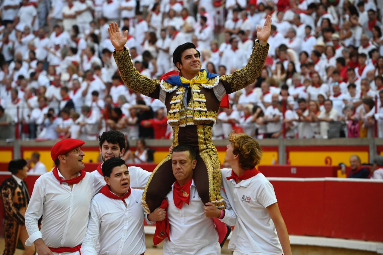 Hito histórico de Colombo, tercera puerta grande consecutiva con los miuras en Pamplona