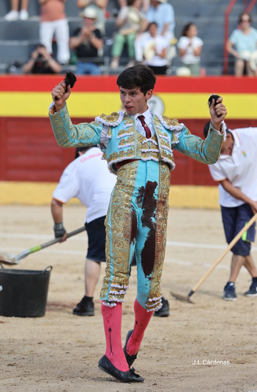 Álvaro Serrano y Julio Méndez pasan a la final del Circuito de Madrid: Sergio Rollón, herido de gravedad