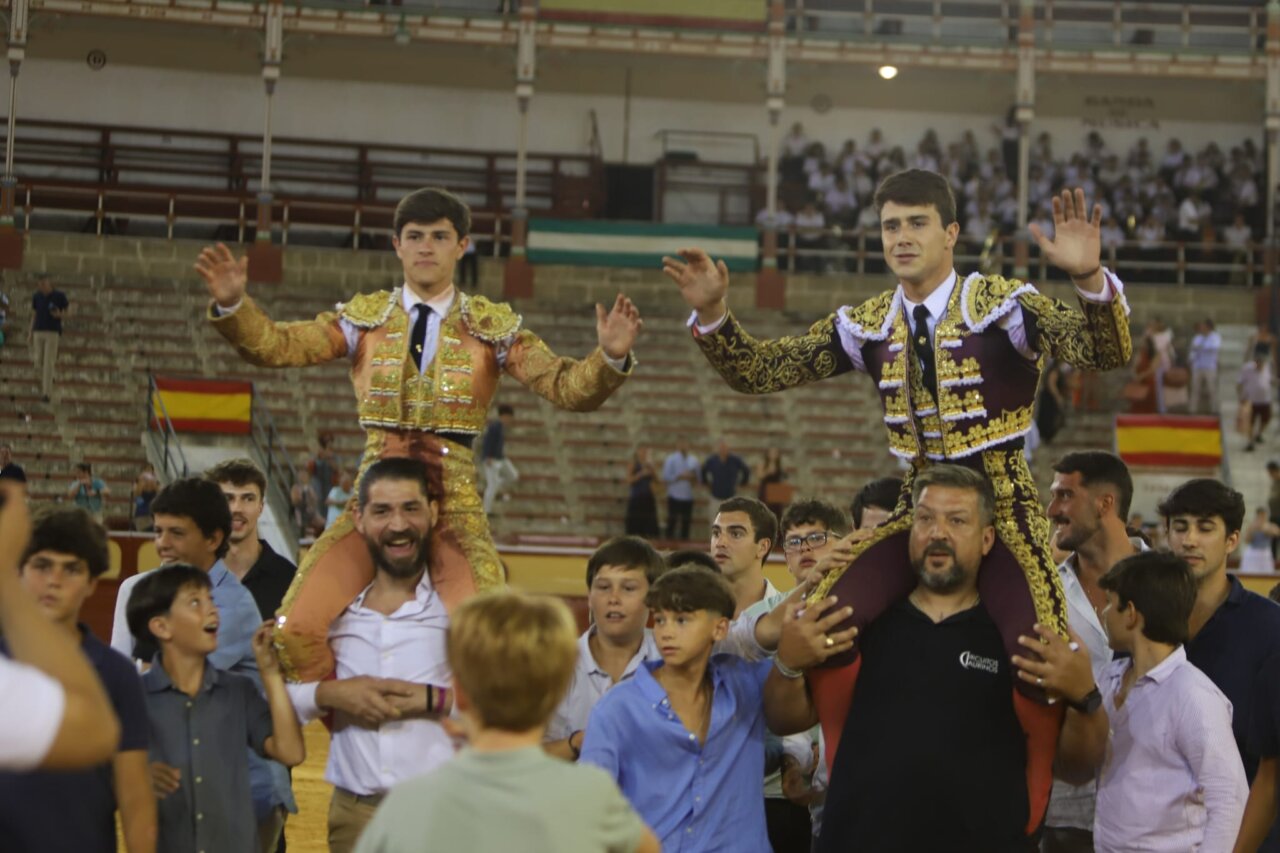 Emocionante tarde novilleril para abrir temporada en El Puerto
