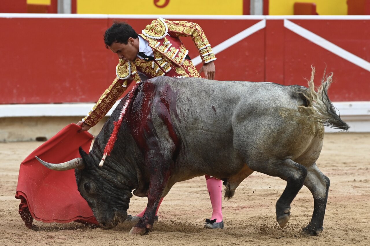 José Escolar, premio Feria del Toro; Lioso e Histórico, trofeo Carriquiri en Pamplona