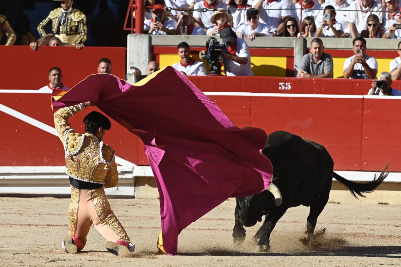 Pepe Moral, dos portasgayolas, una de ellas a Caminante