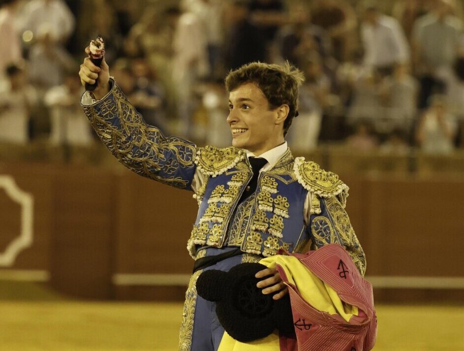 Bombita corta una oreja en la segunda de promoción de Sevilla