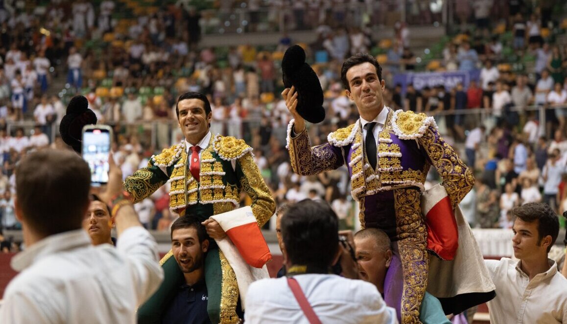 Emilio de Justo y Tomás Rufo, en hombros en Burgos