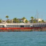 Plaza portátil instalada este 2025 en La Ràpita en plena playa.